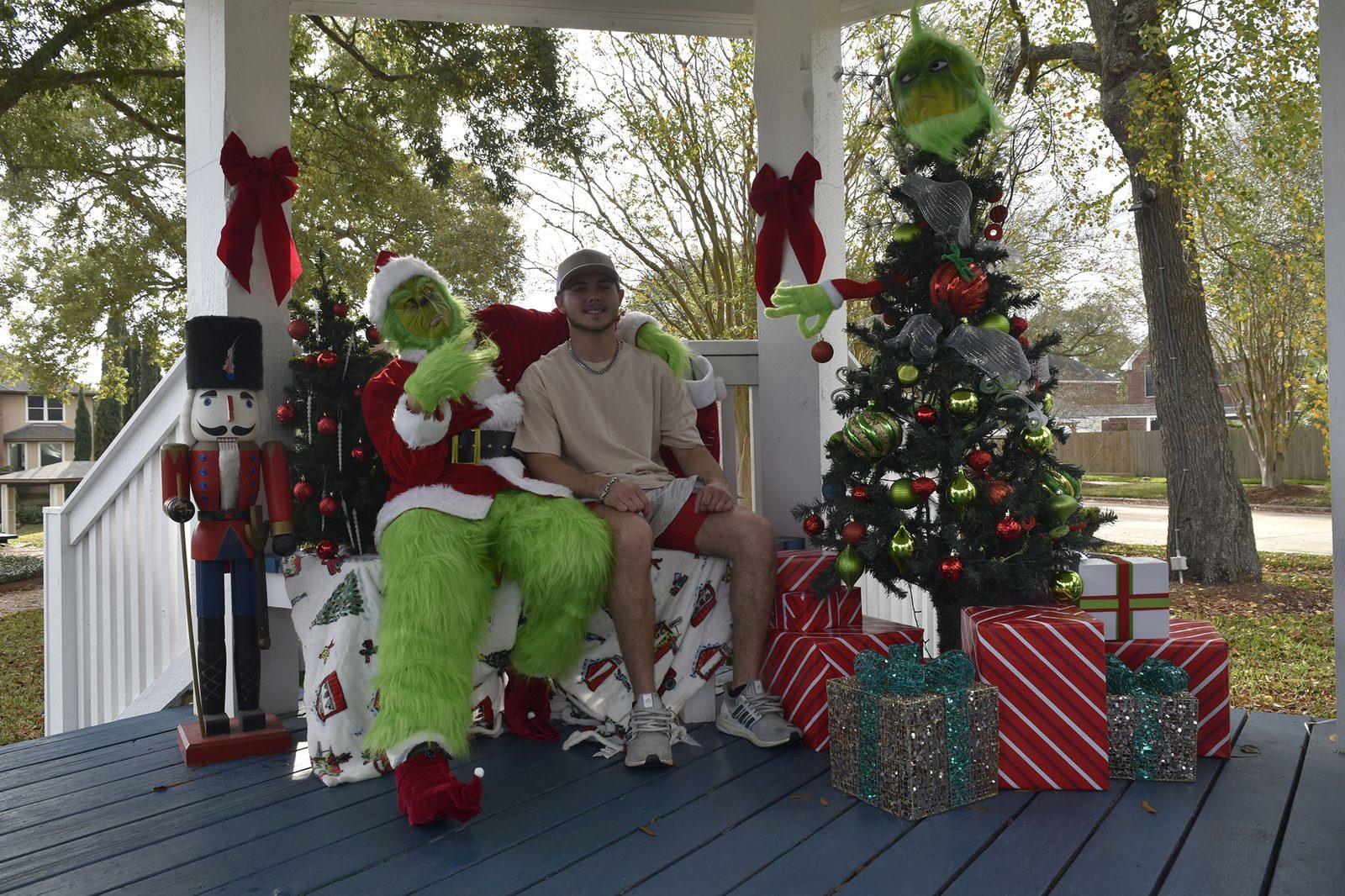 The Grinch in Lake Cove — 2022
